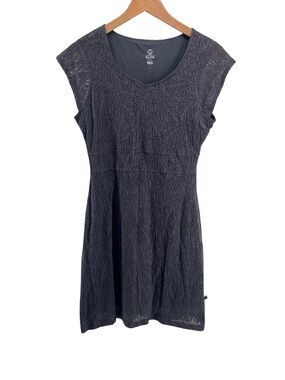 Merrell NWT Dark Grey Floral Short Sleeve Functional  Wick Technology Dress